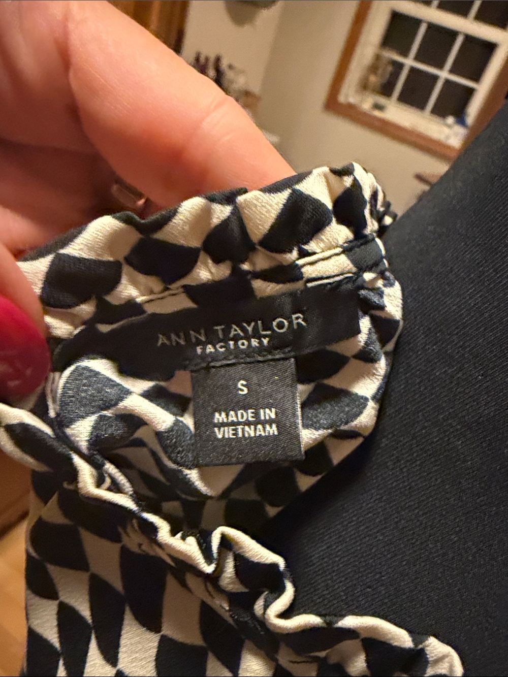 Like new Ann Taylor dress, size medium - Picture 5 of 5